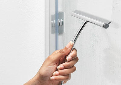 PV 1901F 6mm glass single door pivot plus shower enclosure with metal handle